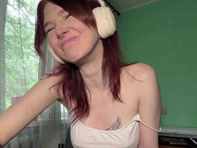 KarriMcinroy webcam