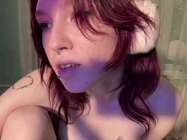 KarriMcinroy webcam