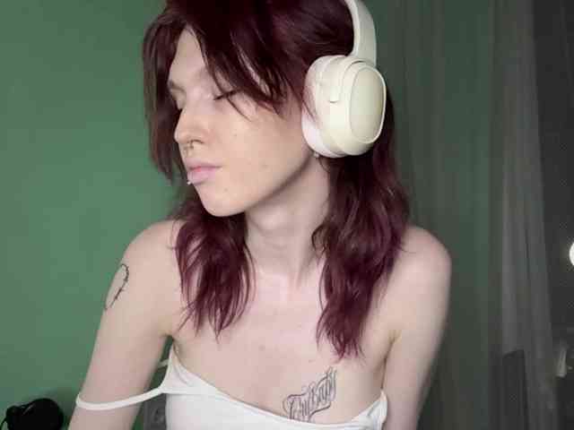 KarriMcinroy webcam