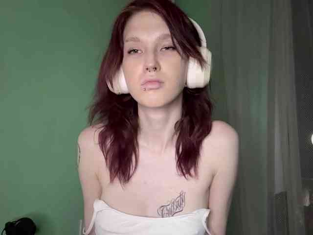 KarriMcinroy webcam
