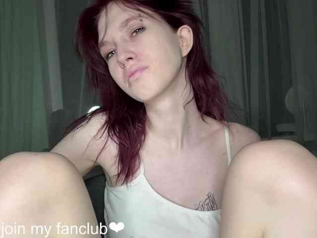 KarriMcinroy webcam