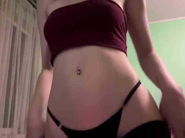 KarriMcinroy webcam
