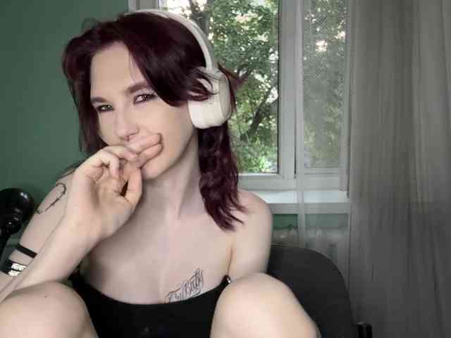 KarriMcinroy webcam