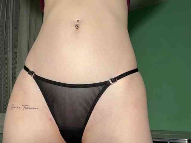 KarriMcinroy webcam