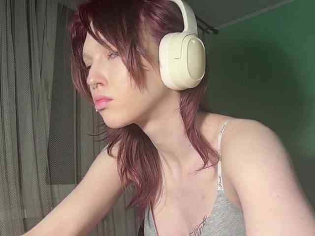 KarriMcinroy webcam