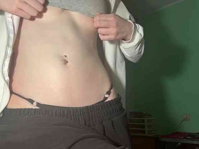 KarriMcinroy webcam