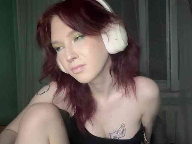 KarriMcinroy webcam