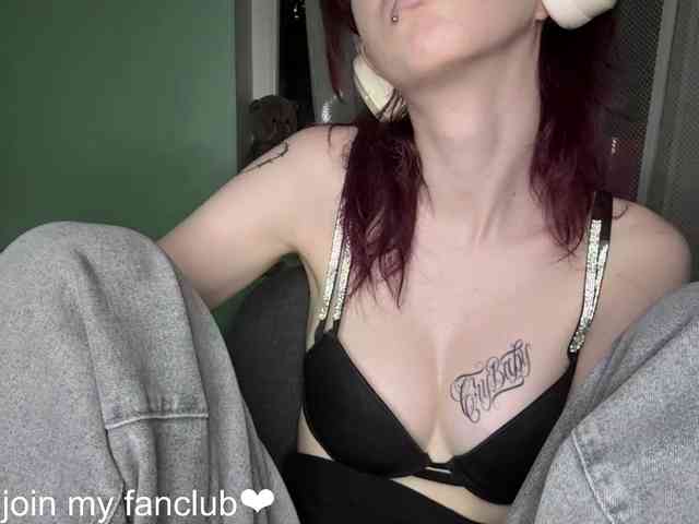 KarriMcinroy webcam