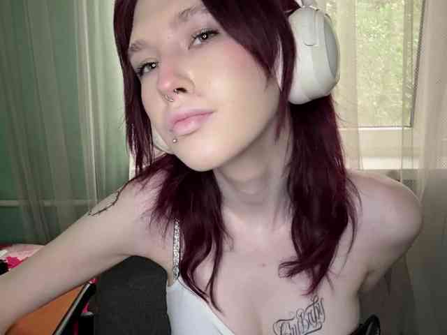 KarriMcinroy webcam