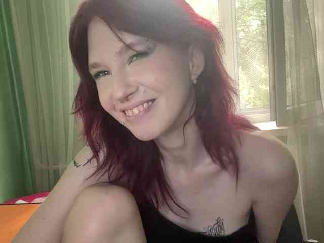KarriMcinroy webcam