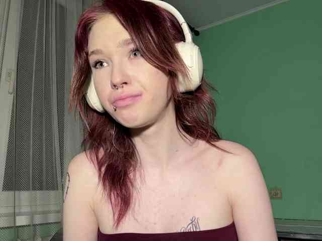 KarriMcinroy webcam