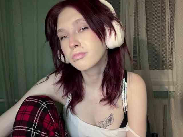 KarriMcinroy webcam