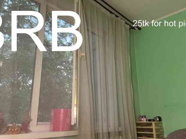 KarriMcinroy webcam