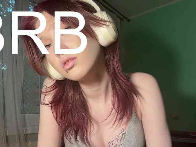 KarriMcinroy webcam