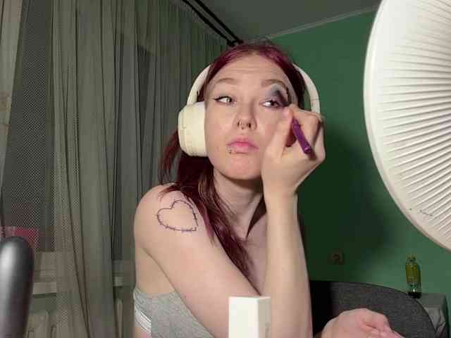 KarriMcinroy webcam