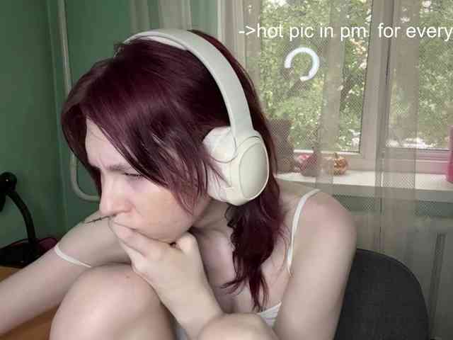 KarriMcinroy webcam