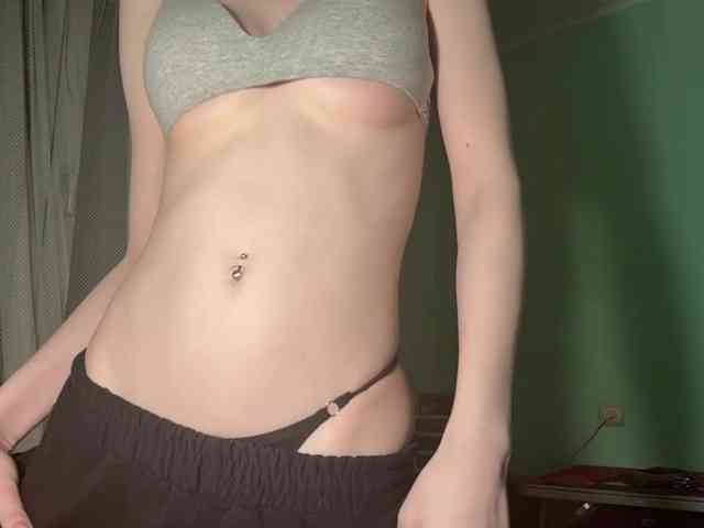 KarriMcinroy webcam