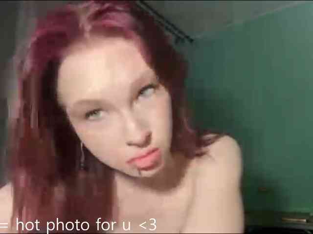 KarriMcinroy webcam