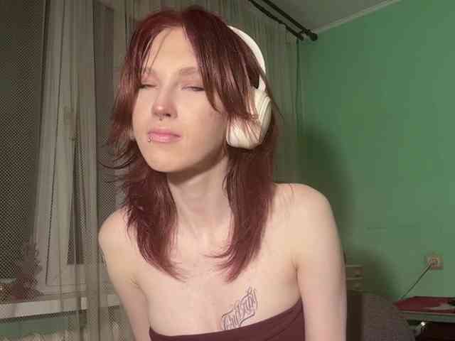 KarriMcinroy webcam