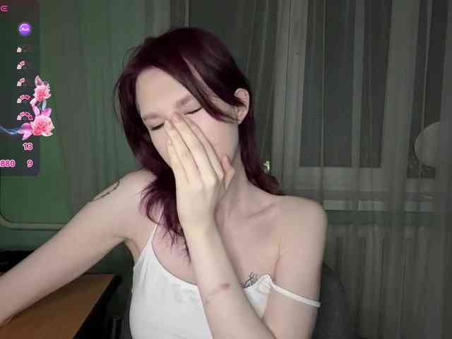 KarriMcinroy webcam