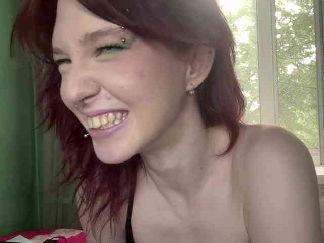 KarriMcinroy webcam