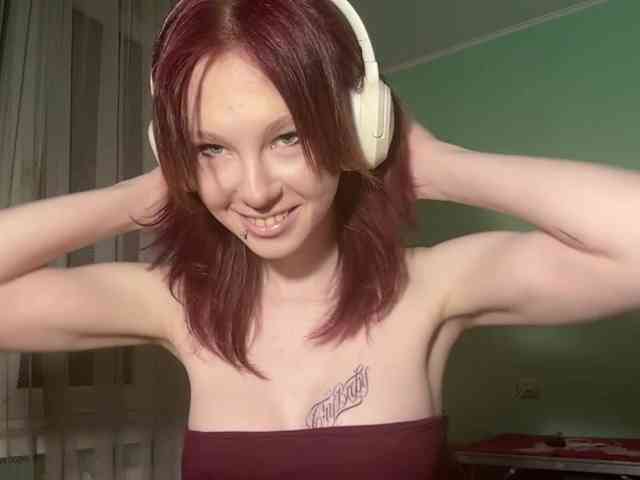 KarriMcinroy webcam