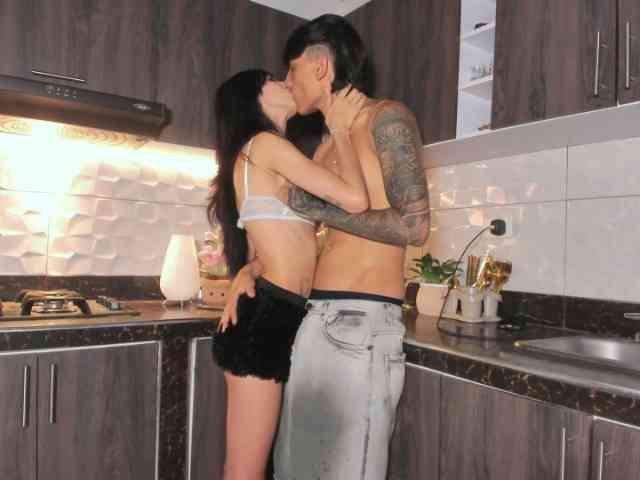 Luxury-couple-cute webcam