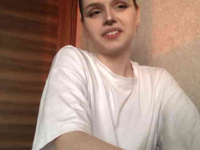 PolinaMins webcam