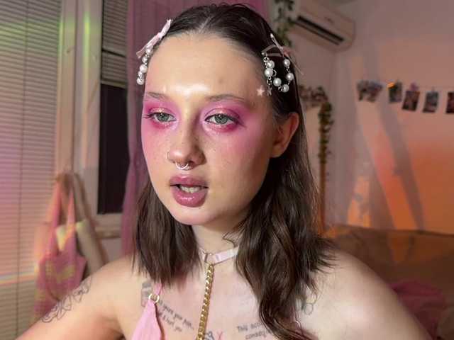 Jennydarling live cam on BongaCams