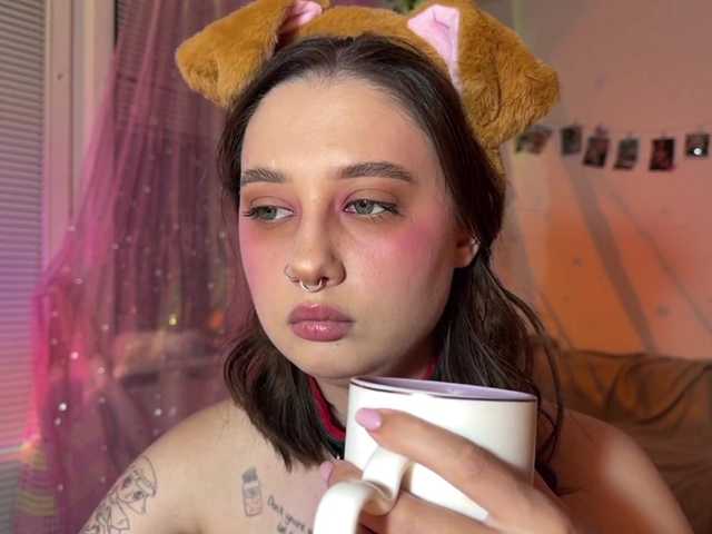 Jennydarling live cam on BongaCams