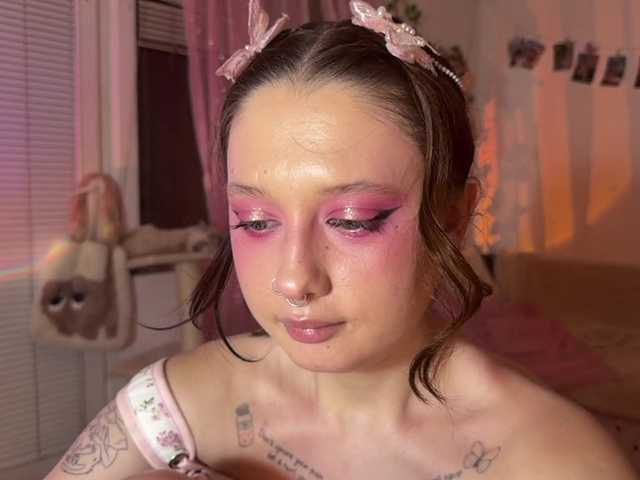 Jennydarling live cam on BongaCams