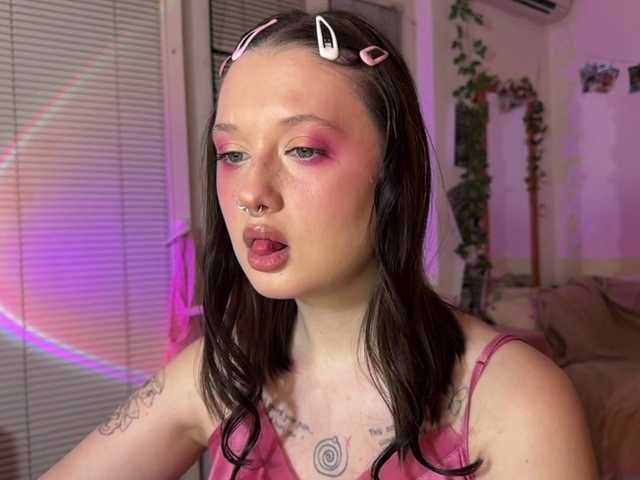 Jennydarling live cam on BongaCams