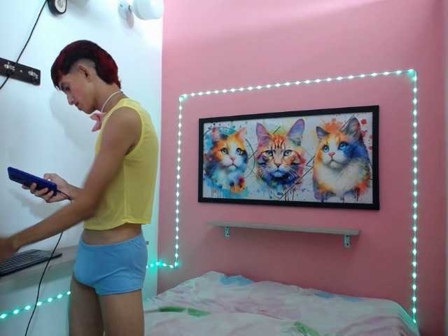 twinkbaby18 live cam