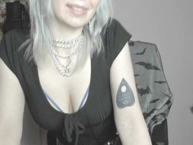 velvetanne live cam on BongaCams