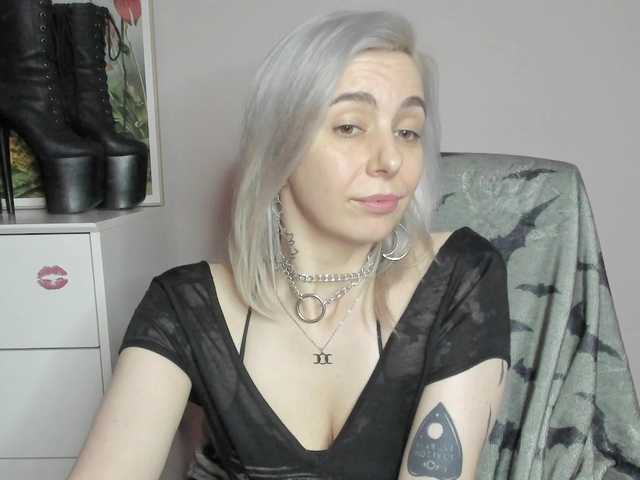 velvetanne live cam on BongaCams