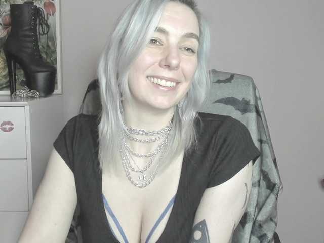 velvetanne live cam on BongaCams