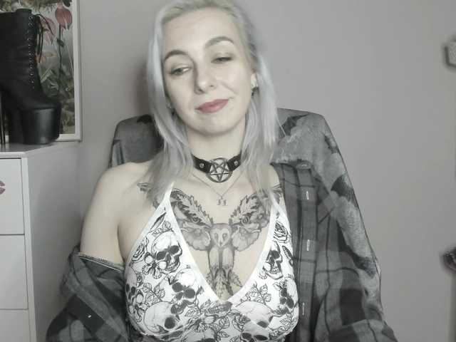 velvetanne live cam on BongaCams