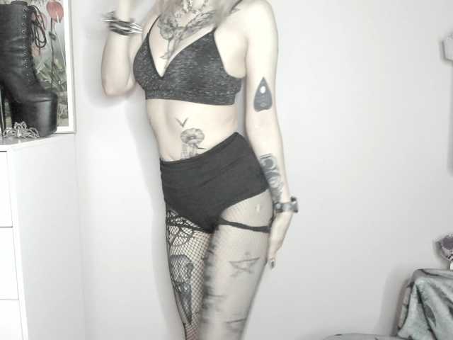 velvetanne live cam on BongaCams