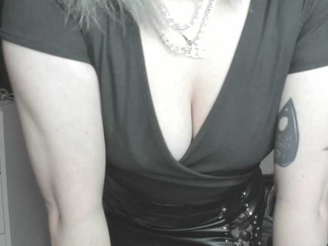 velvetanne live cam on BongaCams