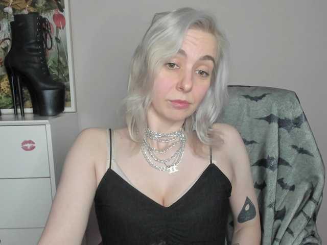 velvetanne live cam on BongaCams