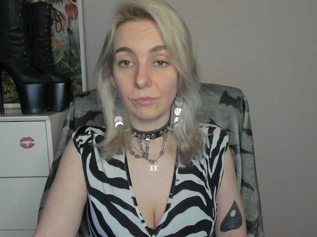 velvetanne live cam on BongaCams