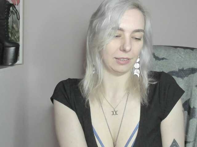 velvetanne live cam on BongaCams