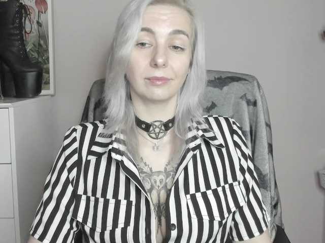 velvetanne live cam on BongaCams