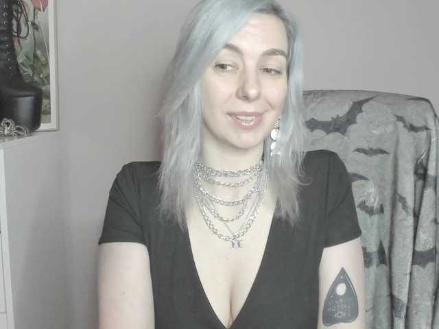 velvetanne live cam on BongaCams