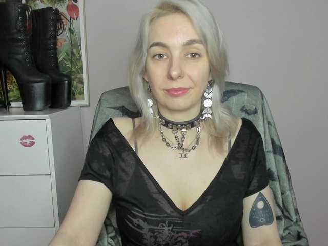 velvetanne live cam on BongaCams