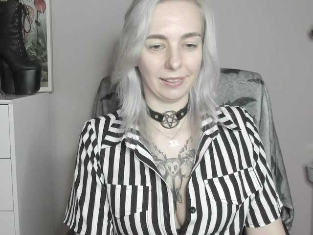 velvetanne live cam on BongaCams