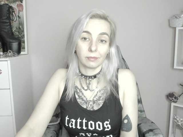 velvetanne live cam on BongaCams