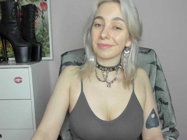 velvetanne live cam on BongaCams