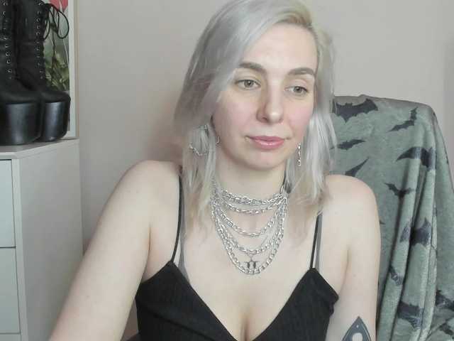velvetanne live cam on BongaCams