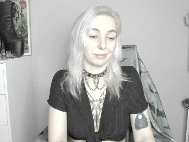 velvetanne, live now on BongaCams